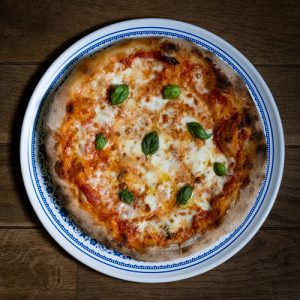Домашна неаполитанска пица